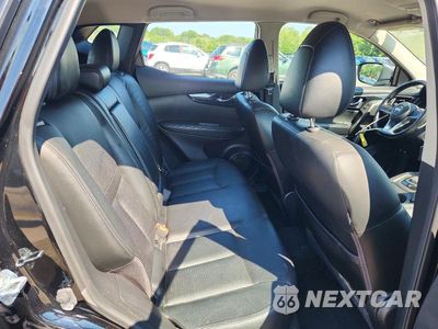 Zdjęcie 10 z 12 samochodu: 2017 NISSAN ROGUE SPORT SL VIN:JN1BJ1CR0HW121614 - miniatura