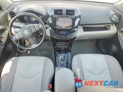 Zdjęcie 8 z 13 samochodu: 2012 TOYOTA RAV4 EV BASE VIN:2T3YL4DV6CW001242 - miniatura