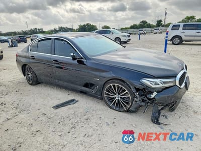 Czwarte zdjęcie samochodu z boku: 2022 BMW 530 VIN:WBA33AG09NCH72535 - miniatura