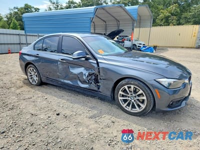 Czwarte zdjęcie samochodu z boku: 2016 BMW 320 I VIN:WBA8E1G52GNT35525 - miniatura