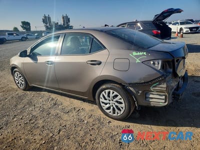 Drugie zdjęcie samochodu z przodu: 2017 TOYOTA COROLLA LE VIN:5YFBURHE4HP702776 - miniatura