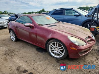 Czwarte zdjęcie samochodu z boku: 2008 MERCEDES-BENZ SLK 280 VIN:WDBWK54F58F187369 - miniatura