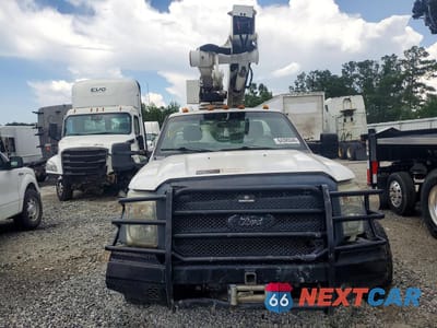 Piąte zdjęcie samochodu w środku: 2014 FORD F550 SUPER DUTY BUCKET TRUCK VIN:1FDUF5GT9EEB82476 - miniatura