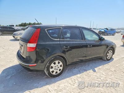 Trzecie zdjęcie samochodu z tyłu: 2010 HYUNDAI ELANTRA TOURING GLS VIN:KMHDB8AE5AU085492 - miniatura