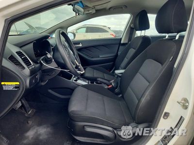 Zdjęcie 7 z 12 samochodu: 2018 KIA FORTE LX VIN:3KPFK4A7XJE239328 - miniatura
