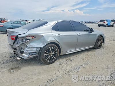 Trzecie zdjęcie samochodu z tyłu: 2020 TOYOTA CAMRY SE VIN:4T1G11AK0LU325239 - miniatura