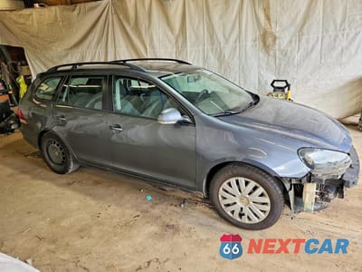 Czwarte zdjęcie samochodu z boku: 2010 VOLKSWAGEN JETTA S VIN:3VWMZ7AJ9AM677177 - miniatura