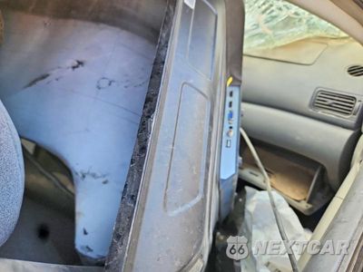 Zdjęcie 8 z 12 samochodu: 2003 TOYOTA COROLLA CE VIN:2T1BR32E13C048769 - miniatura