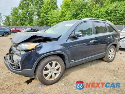 2012 KIA SORENTO LX 5XYKTDA22CG299707 - główne zdjęcie licytacji z USA - miniatura