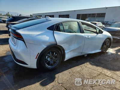 Trzecie zdjęcie samochodu z tyłu: 2025 TOYOTA PRIUS LE VIN:JTDACAAUXS3064051 - miniatura