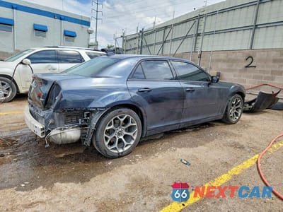 Trzecie zdjęcie samochodu z tyłu: 2018 CHRYSLER 300 TOURING VIN:2C3CCAAG2JH293455 - miniatura
