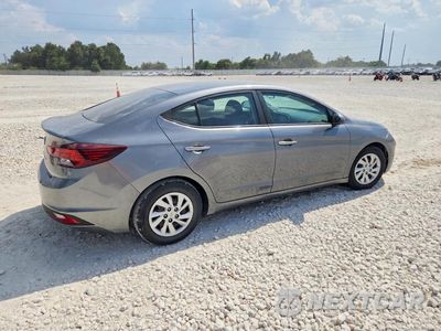 Trzecie zdjęcie samochodu z tyłu: 2019 HYUNDAI ELANTRA SE VIN:5NPD74LF7KH477275 - miniatura