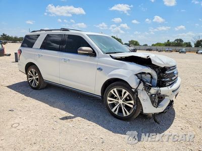 Czwarte zdjęcie samochodu z boku: 2020 FORD EXPEDITION KING RANCH VIN:1FMJU1NT1LEA66321 - miniatura