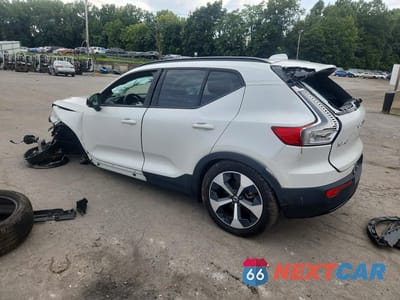 Drugie zdjęcie samochodu z przodu: 2026 VOLVO XC40 PLUS VIN:YV4L12UCXT2671384 - miniatura