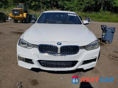 Piąte zdjęcie samochodu w środku: 2018 BMW 330 XI VIN:WBA8D9C50JEB35793 - miniatura