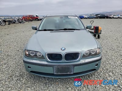 Piąte zdjęcie samochodu w środku: 2003 BMW 325 I VIN:WBAET37483NJ26344 - miniatura