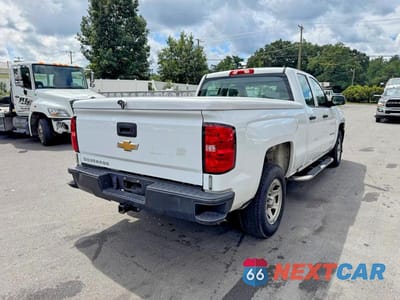 Trzecie zdjęcie samochodu z tyłu: 2018 CHEVROLET SILVERADO K1500 VIN:1GCVKNEH4JZ255873 - miniatura