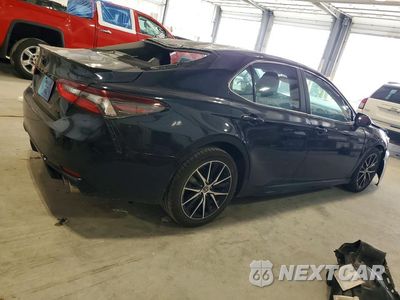 Trzecie zdjęcie samochodu z tyłu: 2021 TOYOTA CAMRY SE VIN:4T1G11BK7MU046385 - miniatura