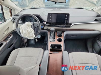 Zdjęcie 8 z 14 samochodu: 2024 TOYOTA SIENNA LE VIN:5TDKRKEC0RS207611 - miniatura