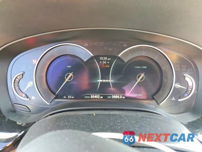 Zdjęcie 9 z 12 samochodu: 2018 BMW M550XI VIN:WBAJB9C53JB035077 - miniatura