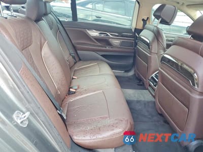 Zdjęcie 10 z 12 samochodu: 2016 BMW 740 I VIN:WBA7E2C5XGG714526 - miniatura