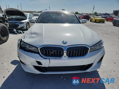 Piąte zdjęcie samochodu w środku: 2024 BMW 330I VIN:3MW69FF05R8E33369 - miniatura