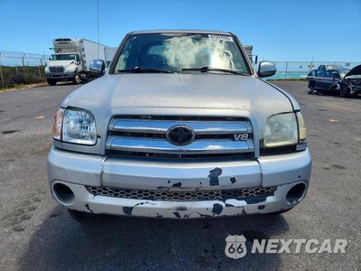 Piąte zdjęcie samochodu w środku: 2004 TOYOTA TUNDRA SR5 VIN:5TBET34164S440947 - miniatura
