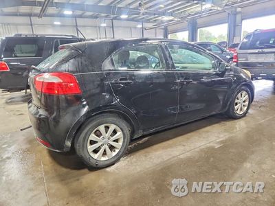 Trzecie zdjęcie samochodu z tyłu: 2013 KIA RIO 5-DOOR EX VIN:KNADN5A31D6221504 - miniatura