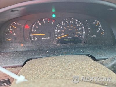 Zdjęcie 9 z 12 samochodu: 2002 TOYOTA TUNDRA ACCESS CAB LIMITED VIN:5TBRT38102S328427 - miniatura