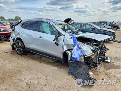 Czwarte zdjęcie samochodu z boku: 2019 NISSAN ROGUE SV VIN:5N1AT2MV1KC843893 - miniatura