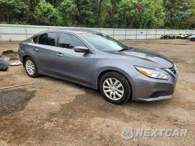Czwarte zdjęcie samochodu z boku: 2018 NISSAN ALTIMA 2.5 S VIN:1N4AL3AP6JC293532 - miniatura