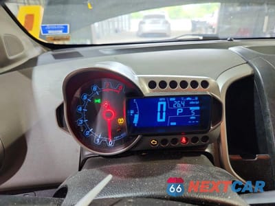 Zdjęcie 9 z 12 samochodu: 2014 CHEVROLET SONIC LT VIN:1G1JC5SB3E4139250 - miniatura