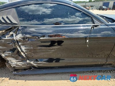 Zdjęcie 10 z 12 samochodu: 2018 FORD MUSTANG VIN:1FA6P8TH8J5113131 - miniatura