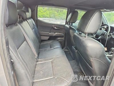 Zdjęcie 10 z 12 samochodu: 2020 TOYOTA TACOMA TRD SPORT VIN:3TMCZ5AN5LM320748 - miniatura