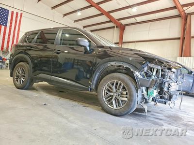 Czwarte zdjęcie samochodu z boku: 2021 NISSAN ROGUE S VIN:JN8AT3AA3MW022635 - miniatura
