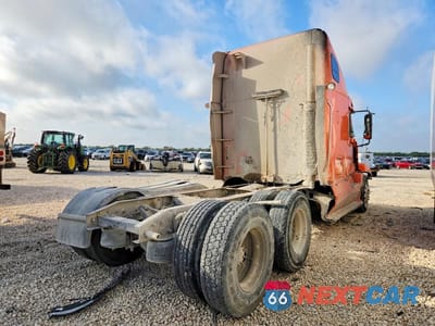 Trzecie zdjęcie samochodu z tyłu: 2004 FREIGHTLINER CST120 TRUCK CAB AND CHASSIS VIN:1FUJBBCG24LM53519 - miniatura