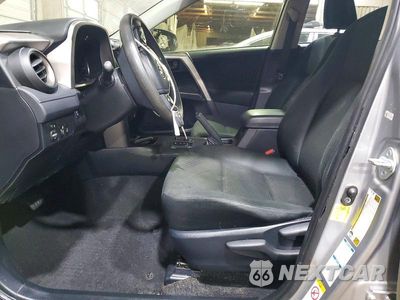 Zdjęcie 7 z 14 samochodu: 2018 TOYOTA RAV4 LE VIN:JTMBFREV1JJ200574 - miniatura