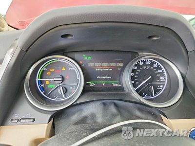Zdjęcie 9 z 13 samochodu: 2018 TOYOTA CAMRY HYBRID XLE VIN:4T1B21HK7JU501794 - miniatura