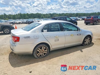 Trzecie zdjęcie samochodu z tyłu: 2007 VOLKSWAGEN JETTA 2.5 OPTION PACKAGE 1 VIN:3VWRF71KX7M012322 - miniatura