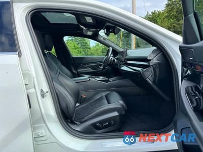 Zdjęcie 6 z 10 samochodu: 2027 BMW 530 XI VIN:WBA53FJ07VCY10095 - miniatura