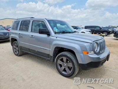 Czwarte zdjęcie samochodu z boku: 2016 JEEP PATRIOT SPORT VIN:1C4NJPBA8GD706332 - miniatura