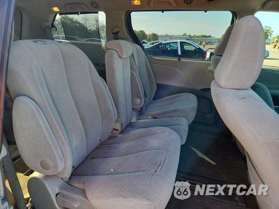 Zdjęcie 11 z 13 samochodu: 2013 TOYOTA SIENNA LE VIN:5TDKK3DC7DS370647 - miniatura