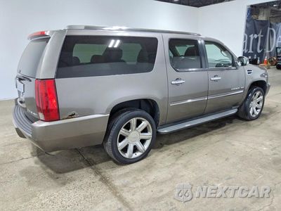 Trzecie zdjęcie samochodu z tyłu: 2011 CADILLAC ESCALADE ESV LUXURY VIN:1GYS4HEF4BR238029 - miniatura
