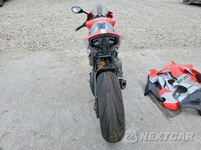 Czwarte zdjęcie samochodu z boku: 2019 DUCATI PANIGALE V4 VIN:ZDMDAGNW9KB011109 - miniatura