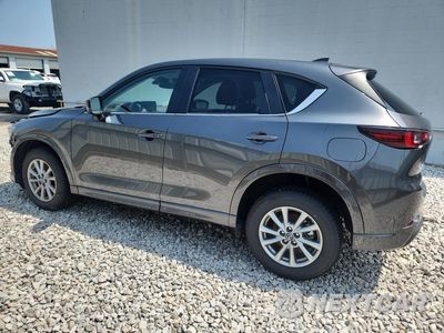 Drugie zdjęcie samochodu z przodu: 2025 MAZDA CX-5 PREFERRED VIN:JM3KFBCM9S0804065 - miniatura