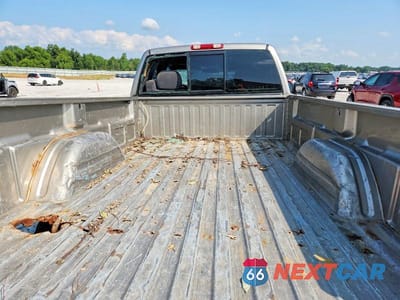 Zdjęcie 10 z 12 samochodu: 2000 CHEVROLET SILVERADO K2500 VIN:1GCGK24U8YE148431 - miniatura