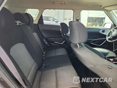 Zdjęcie 10 z 12 samochodu: 2020 KIA SOUL LX VIN:KNDJ23AU7L7721137 - miniatura
