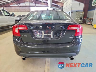 Zdjęcie 6 z 12 samochodu: 2013 VOLVO S60 T5 VIN:YV1612FH3D2171054 - miniatura