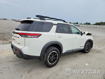 Trzecie zdjęcie samochodu z tyłu: 2023 NISSAN PATHFINDER SV VIN:5N1DR3BD9PC261138 - miniatura