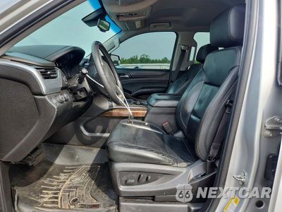 Zdjęcie 7 z 13 samochodu: 2018 CHEVROLET SUBURBAN K1500 LT VIN:1GNSKHKC7JR105356 - miniatura